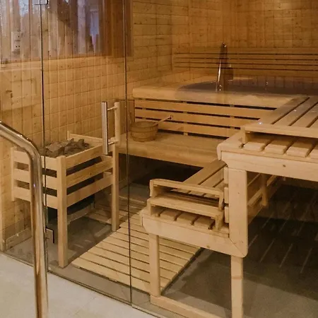 Daglezjowy Dwor Osiek (Kuyavian-Pomeranian)