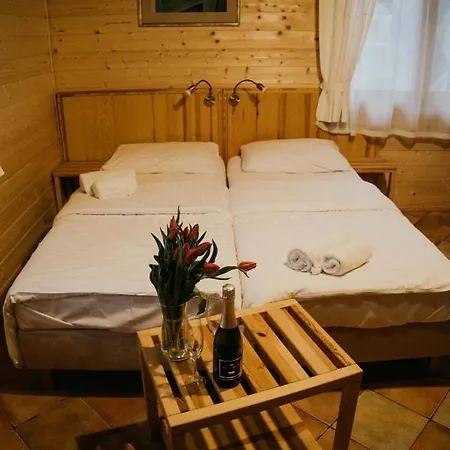 Daglezjowy Dwor Locanda Osiek (Kuyavian-Pomeranian)