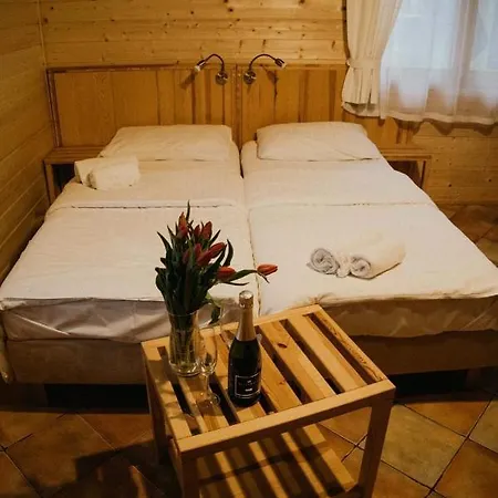 Daglezjowy Dwor Locanda Osiek (Kuyavian-Pomeranian)