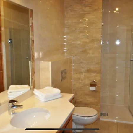 Daglezjowy Dwor 3*